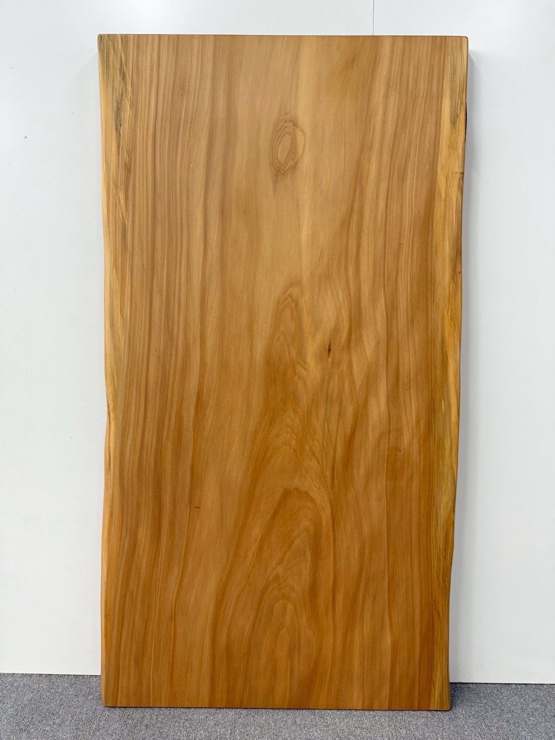 索羅門檜木一枚板